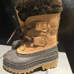 NWOT SOREL Snow boots